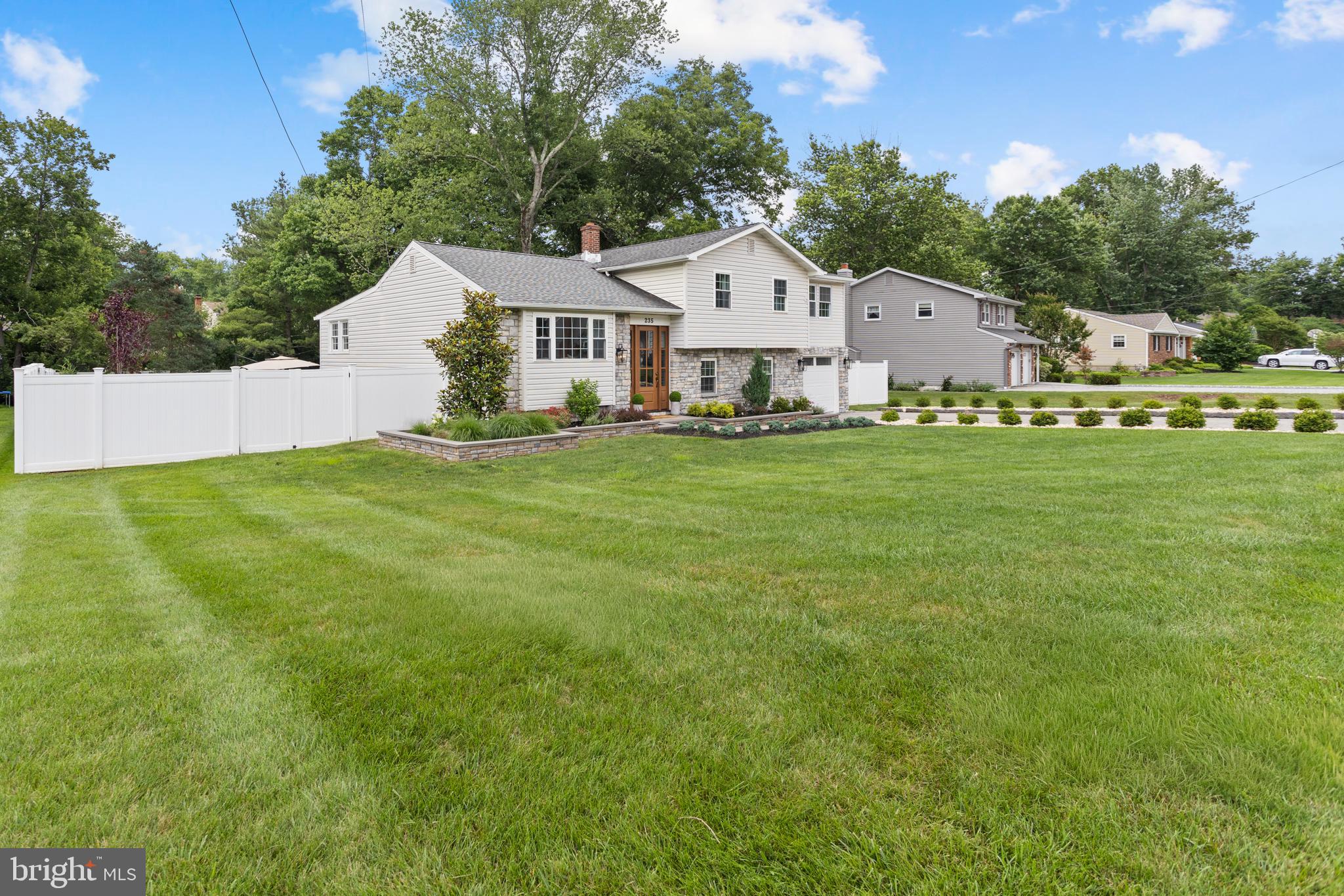 235 Valley Road Morrisville, PA 19067 - Photo 5 of 47