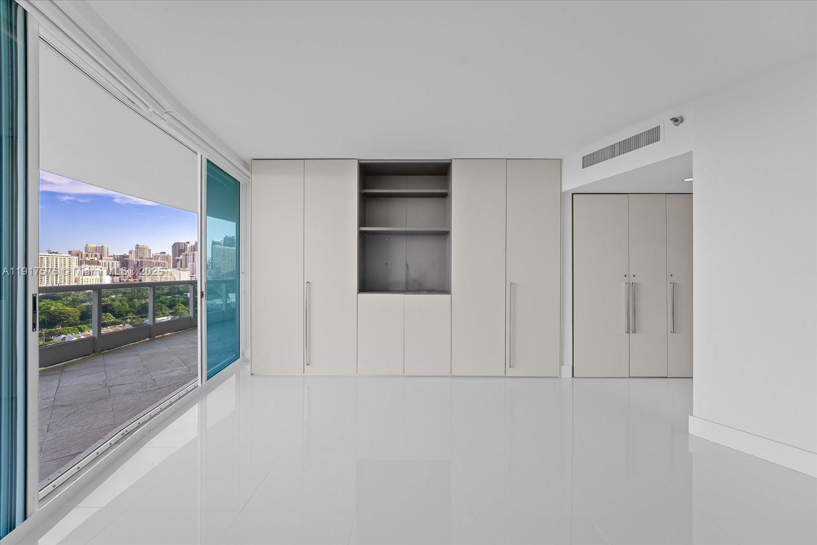 2127 Brickell Avenue, Unit 1606 Miami, FL 33129 - Photo 13 of 31