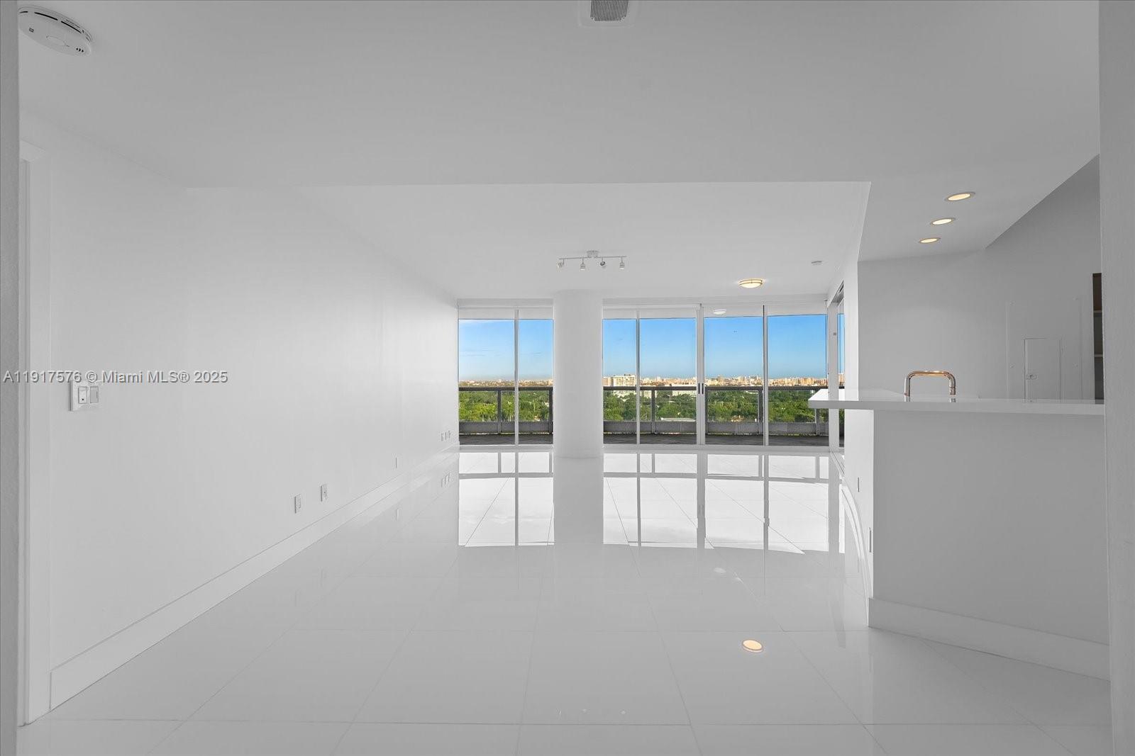 2127 Brickell Avenue, Unit 1606 Miami, FL 33129 - Photo 5 of 31