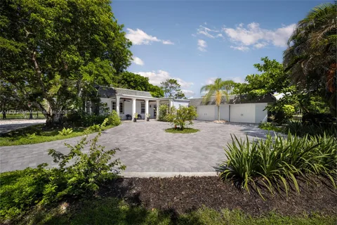 $2,375,000 | 11000 Southwest 25th Street, Davie, FL 33324