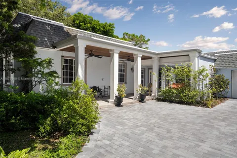 $2,375,000 | 11000 Southwest 25th Street, Davie, FL 33324