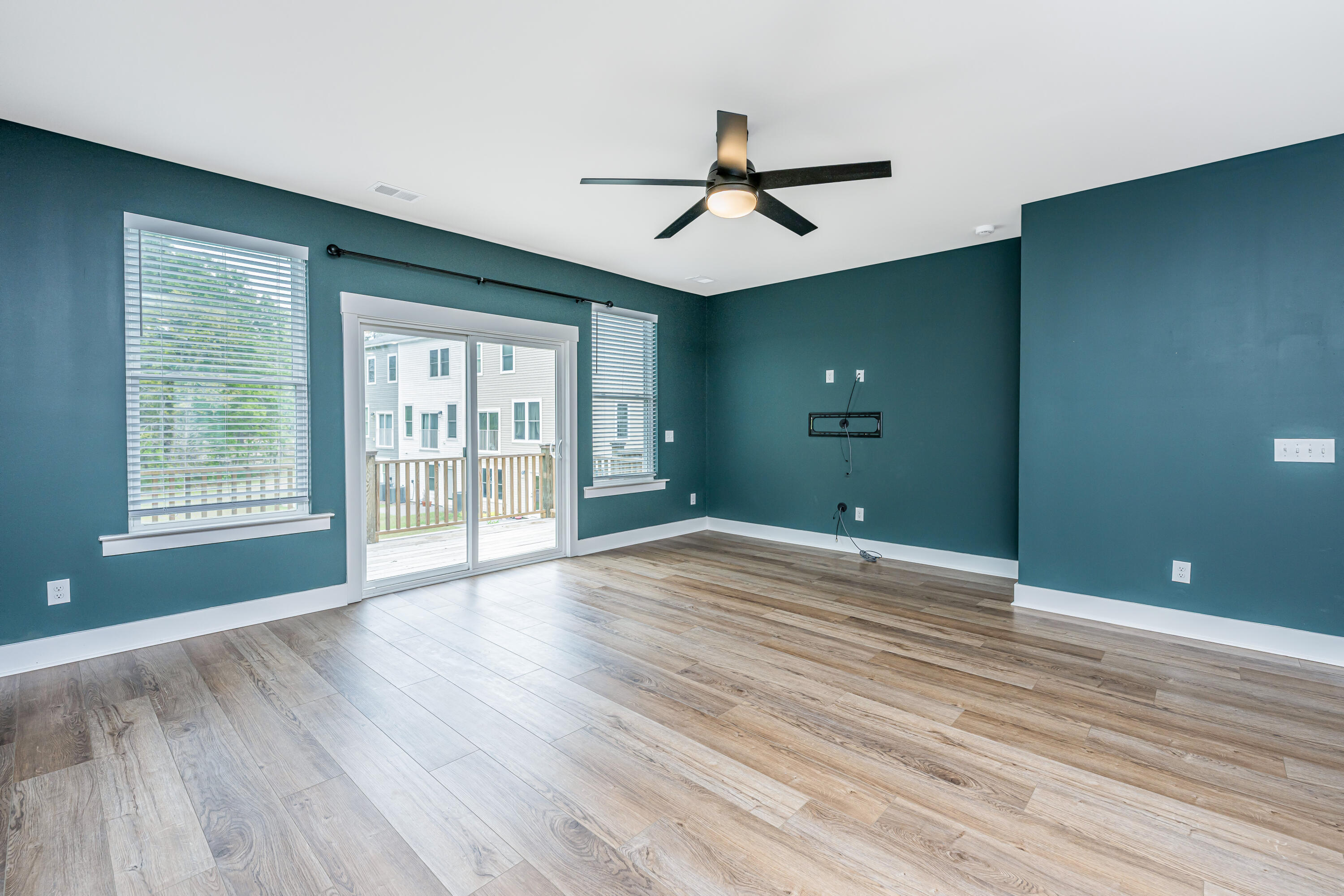 2004 Callaway Circle Hanahan, SC 29410 - Photo 11 of 36 2004CallawayCir005