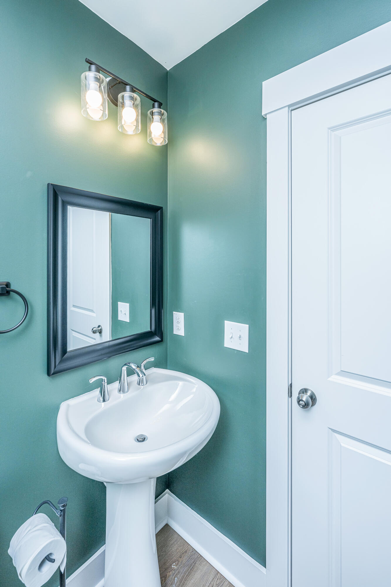 2004 Callaway Circle Hanahan, SC 29410 - Photo 28 of 36 2004CallawayCir022