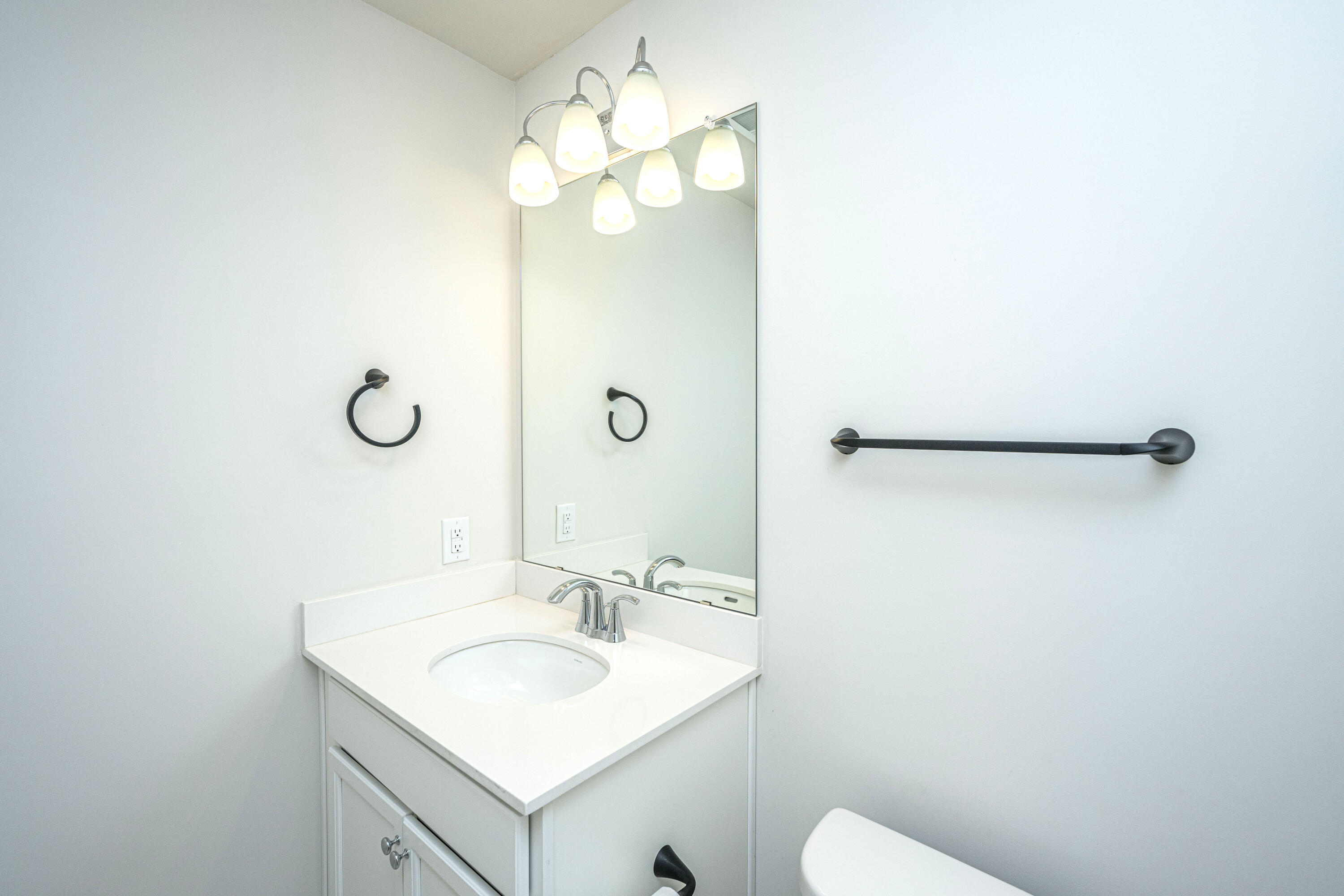 2004 Callaway Circle Hanahan, SC 29410 - Photo 35 of 36 2004CallawayCir033