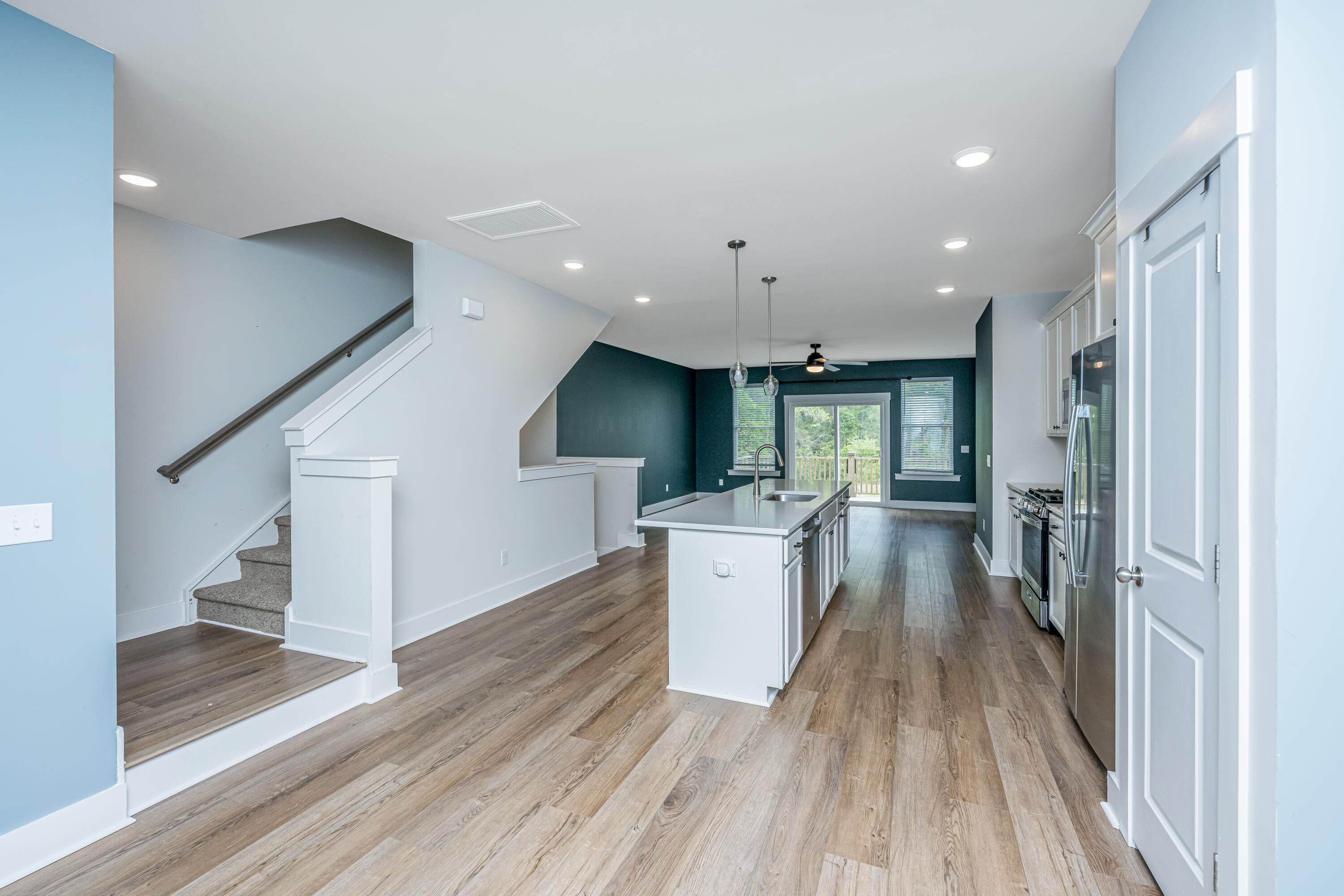 2004 Callaway Circle Hanahan, SC 29410 - Photo 5 of 36 2004CallawayCir020