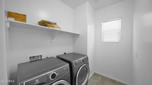 $2,450 | 2354 West Gloria Lane, Phoenix, AZ 85085