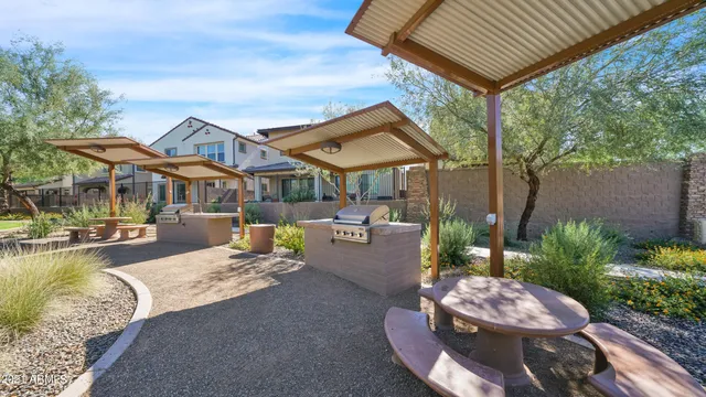 $2,450 | 2354 West Gloria Lane, Phoenix, AZ 85085