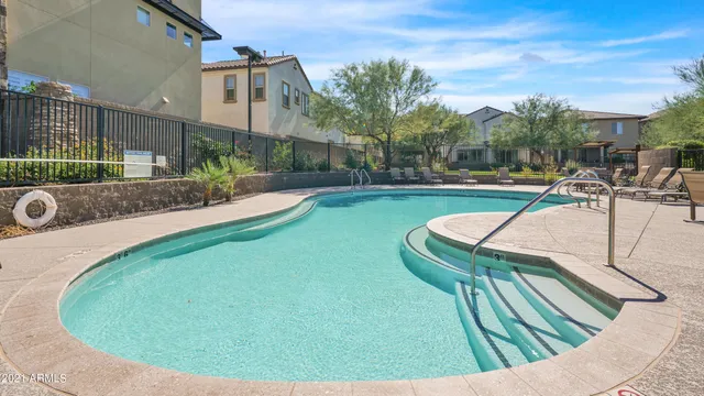 $2,450 | 2354 West Gloria Lane, Phoenix, AZ 85085