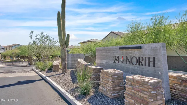 $2,450 | 2354 West Gloria Lane, Phoenix, AZ 85085