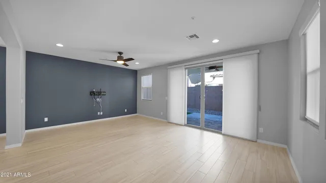 $2,450 | 2354 West Gloria Lane, Phoenix, AZ 85085