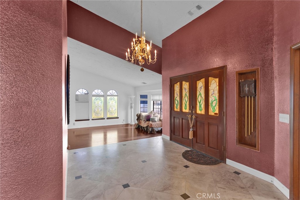 13889 Olathe Road Apple Valley, CA 92307 - Photo 14 of 63