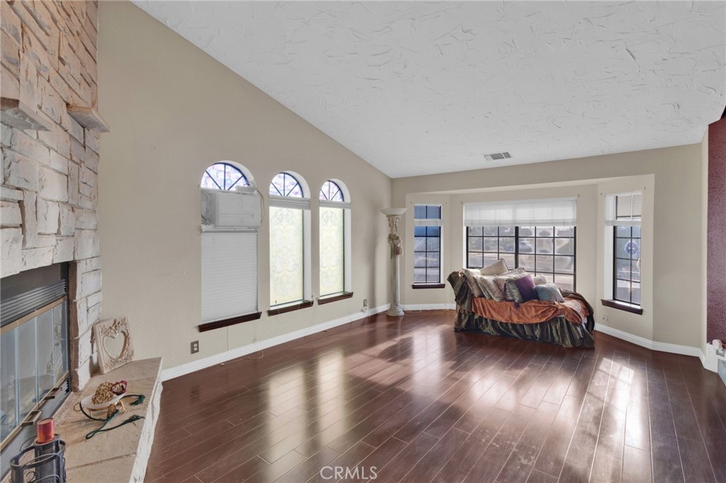13889 Olathe Road Apple Valley, CA 92307 - Photo 16 of 63