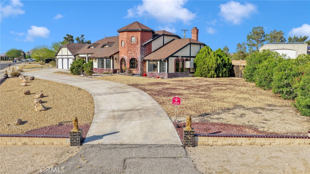 13889 Olathe Road Apple Valley, CA 92307 - Photo 4 of 63