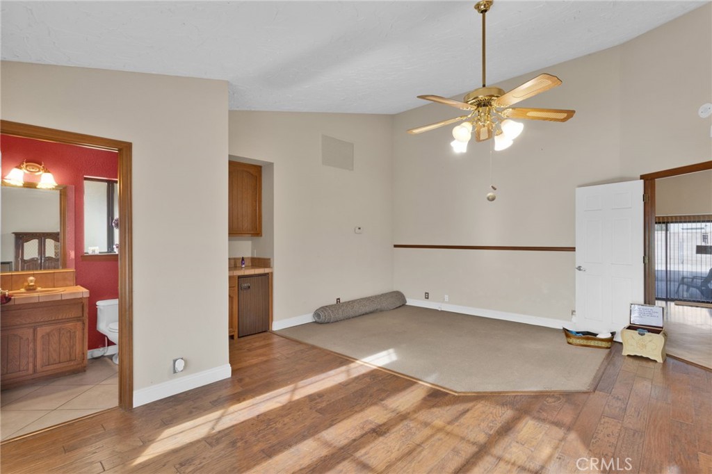 13889 Olathe Road Apple Valley, CA 92307 - Photo 10 of 63