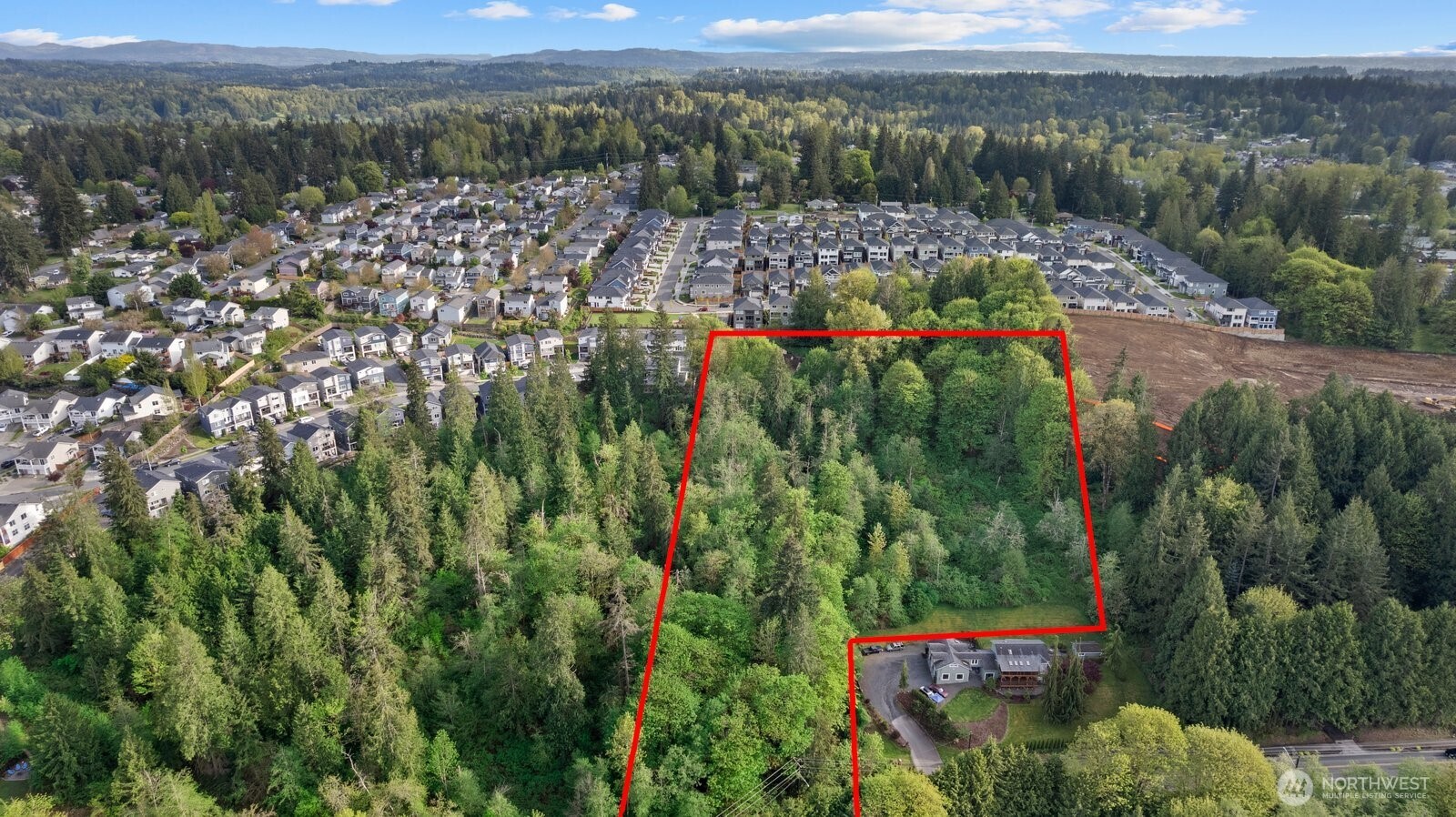 10928 South Lake Stevens Road Lake Stevens, WA 98258 - Photo 4 of 10 a view of a city