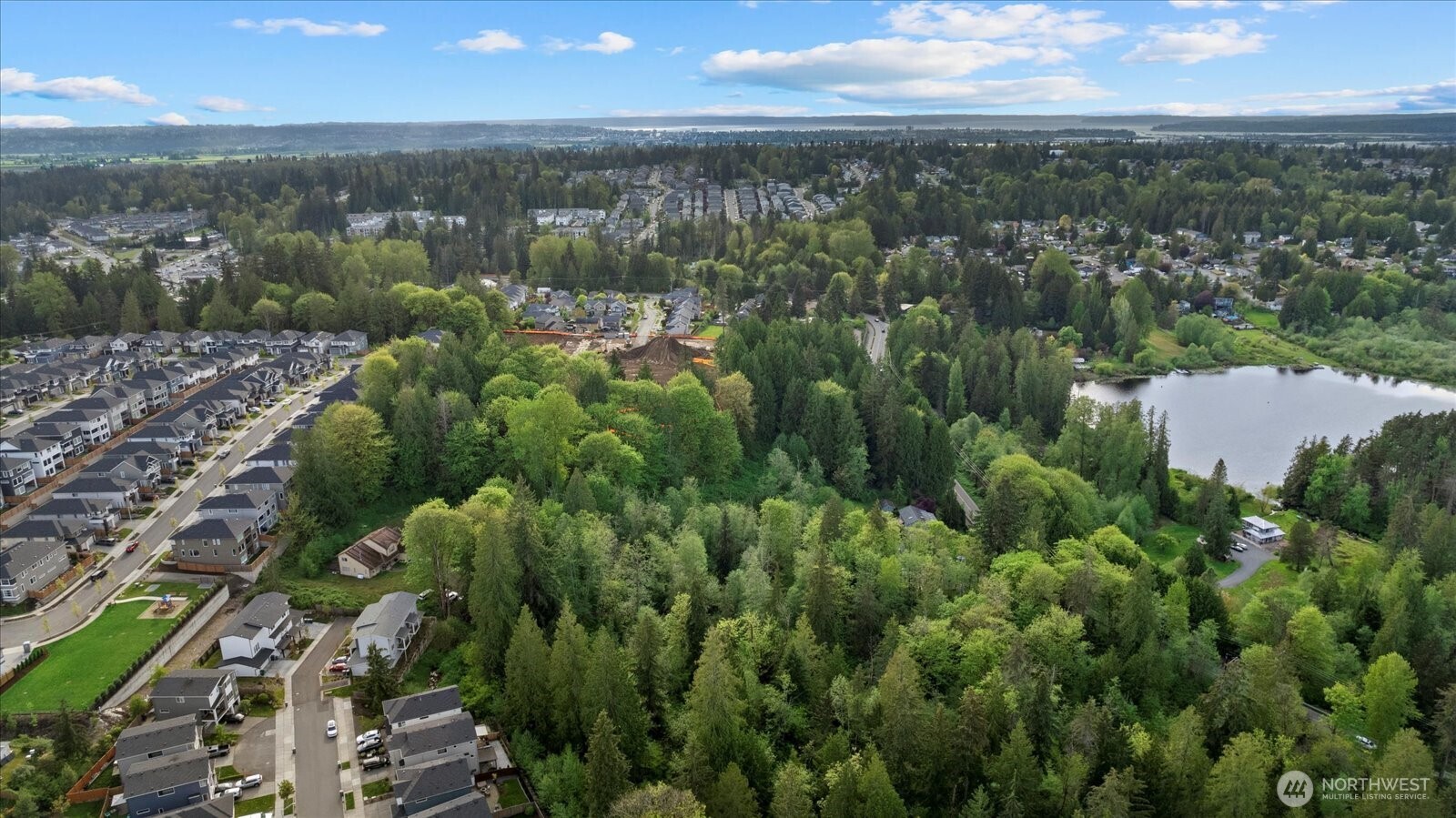 10928 South Lake Stevens Road Lake Stevens, WA 98258 - Photo 9 of 10 a view of a city