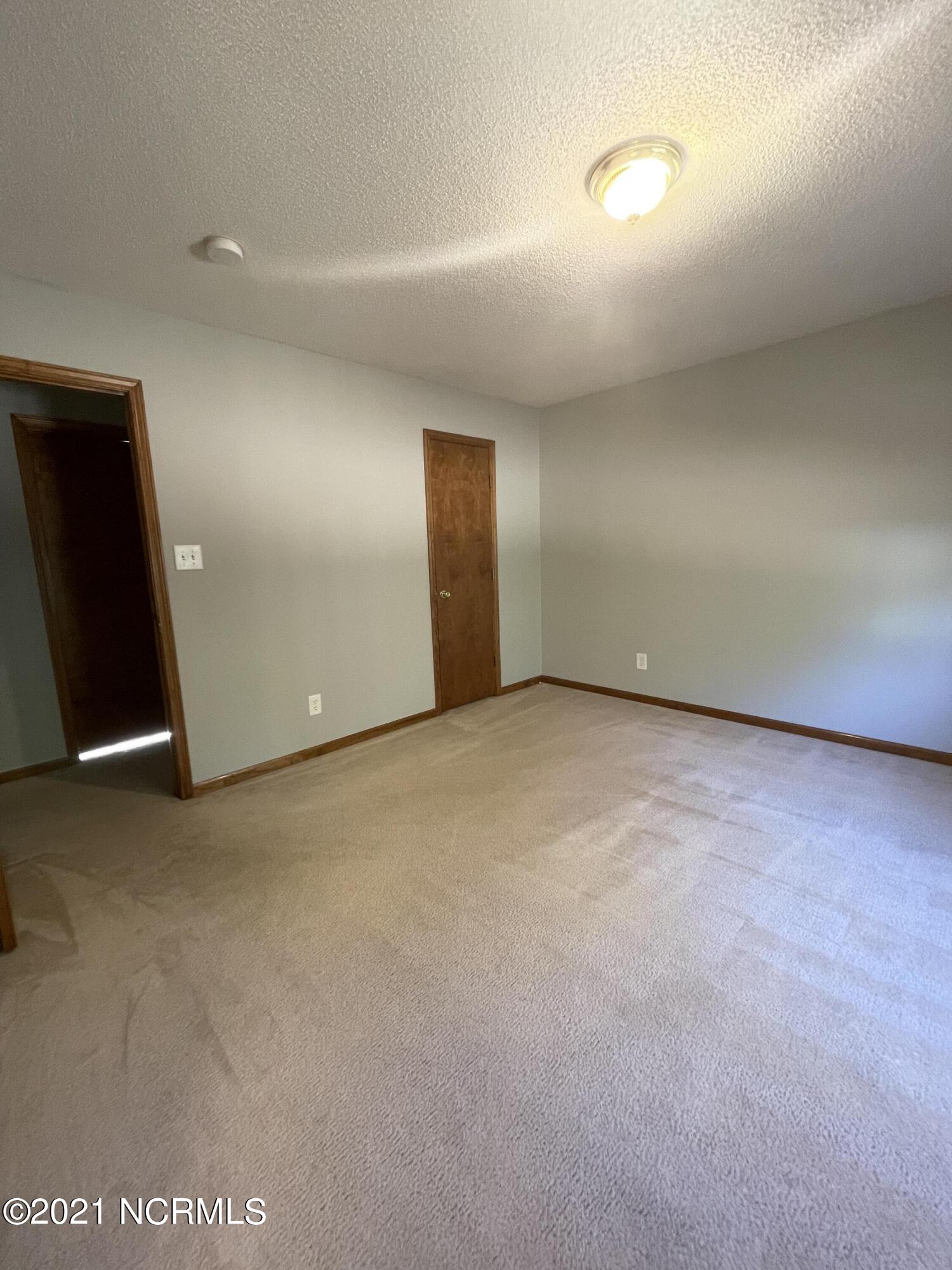 128 Linden Road Richlands, NC 28574 - Photo 25 of 38 IMG_2587