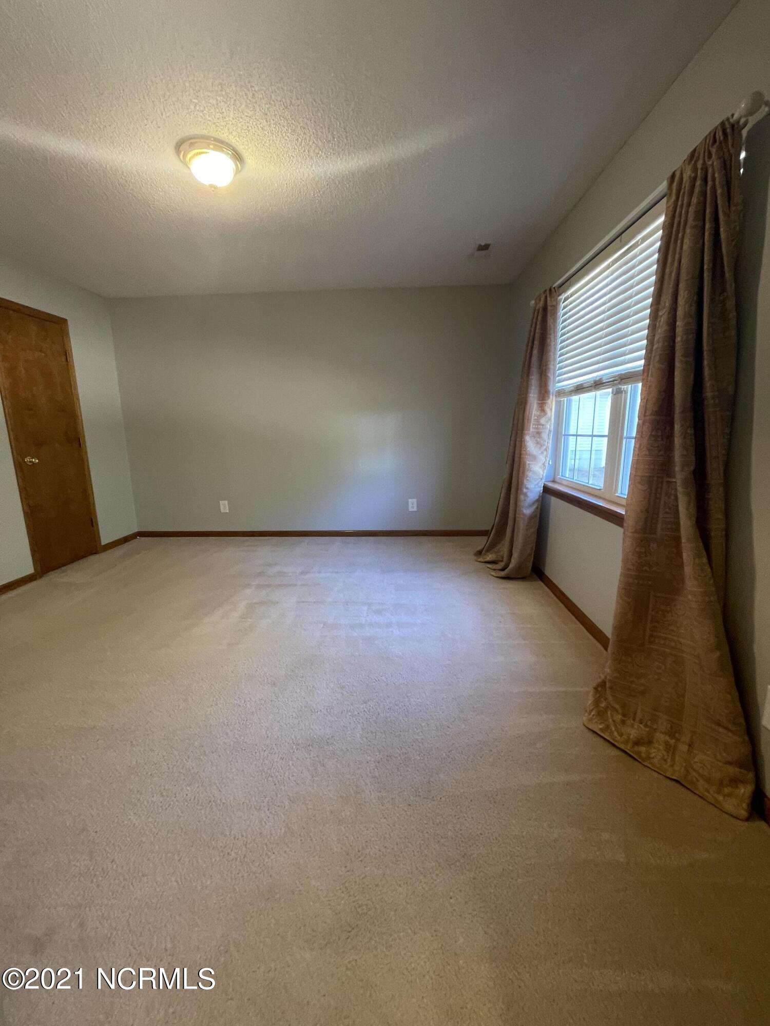 128 Linden Road Richlands, NC 28574 - Photo 26 of 38 IMG_2586