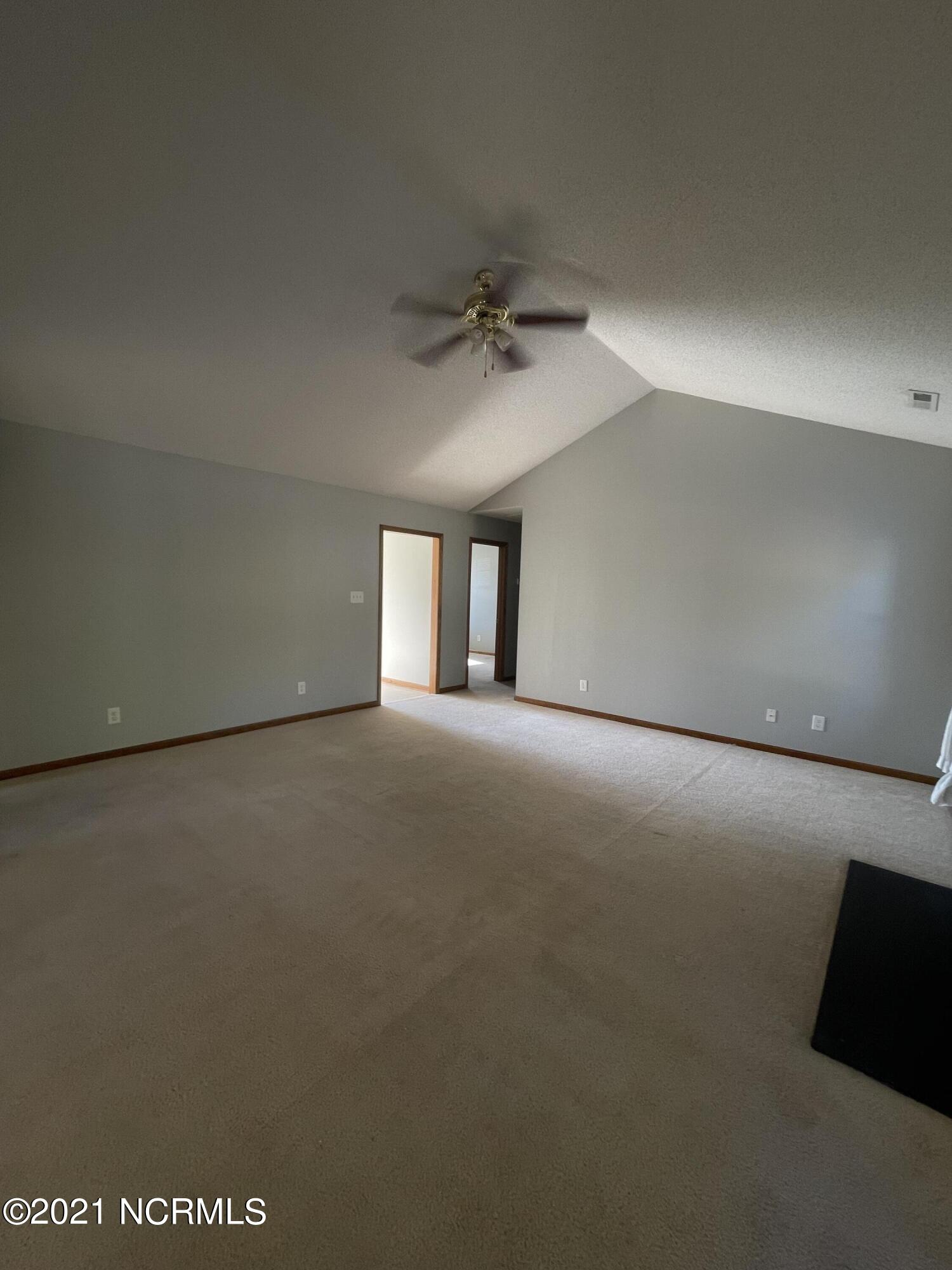 128 Linden Road Richlands, NC 28574 - Photo 10 of 38 IMG_2578
