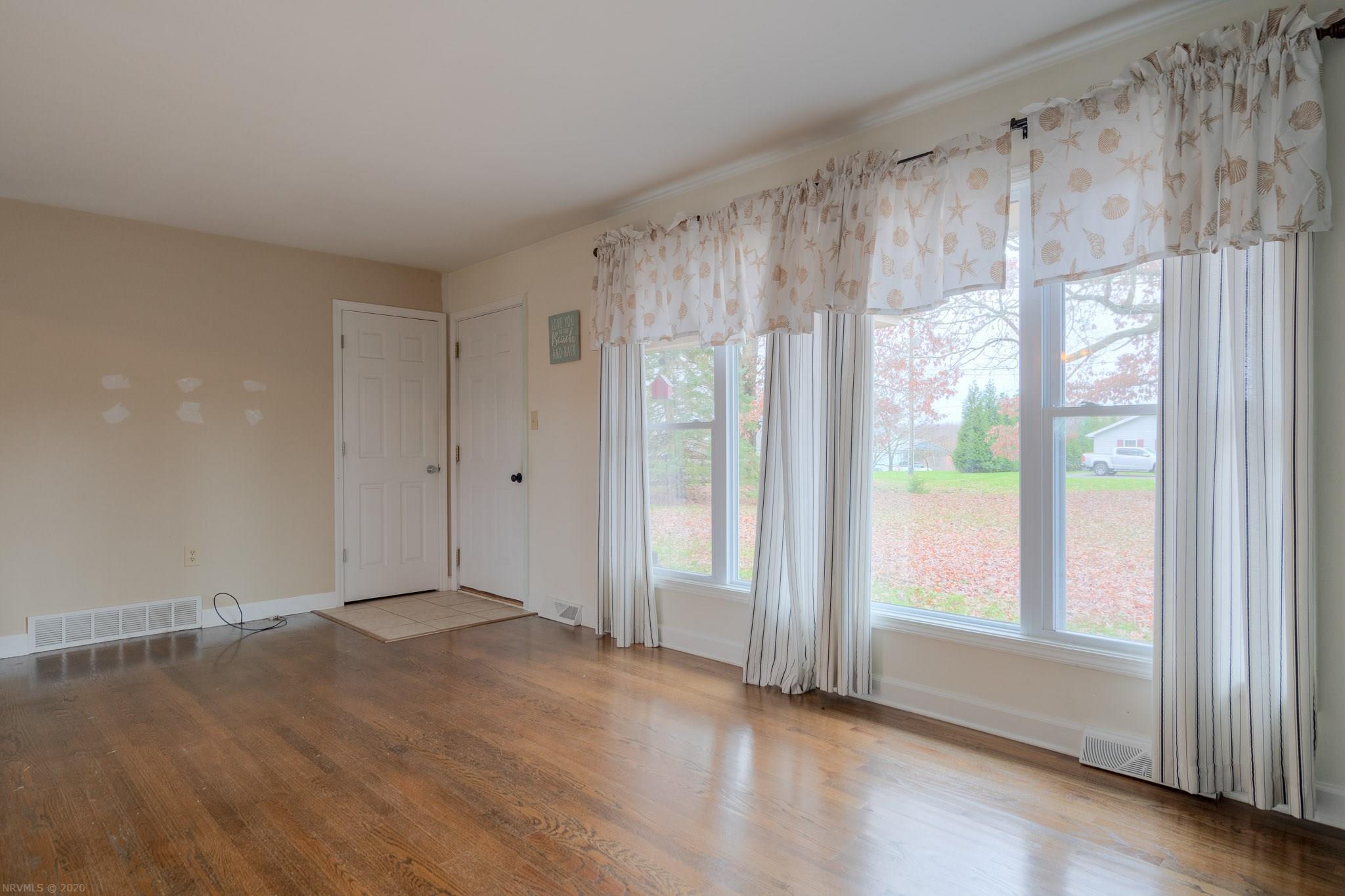2150 Peppers Ferry Road Pulaski, VA 24301 - Photo 5 of 36 Gallery Image 5