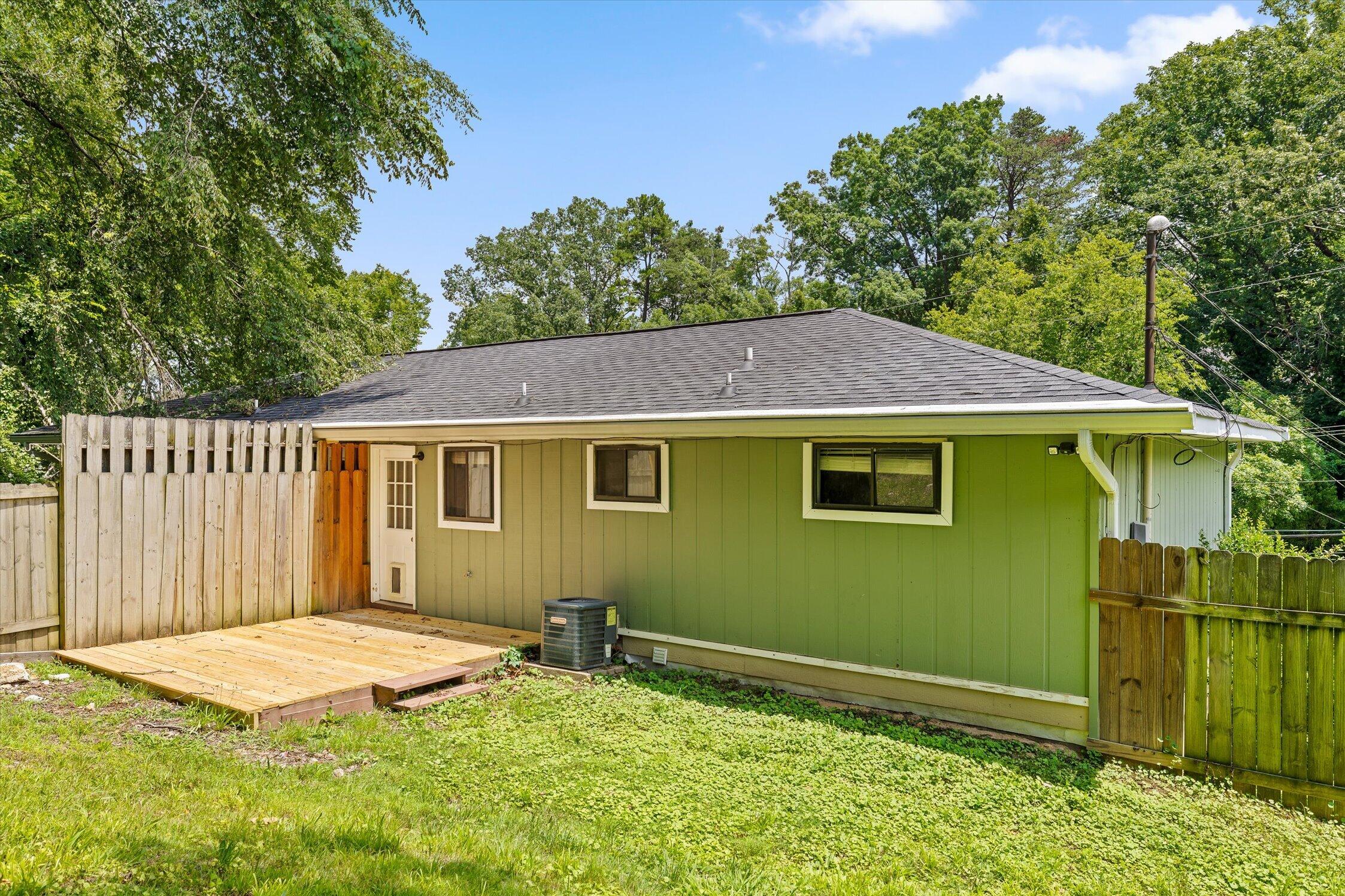 1703 Whiteoak Road Chattanooga, TN 37415 - Photo 11 of 54 08-1703 Whiteoak-31