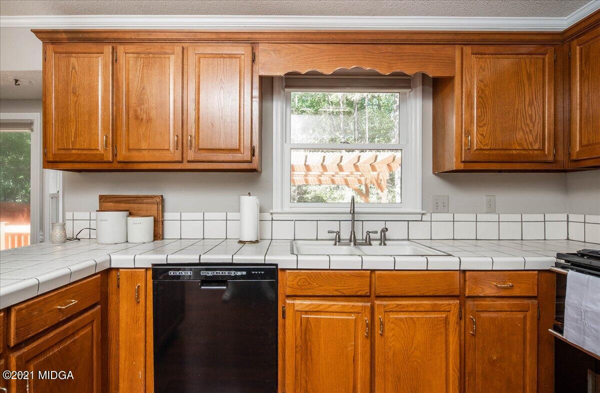 142 Rivoli Oaks Circle Macon, GA 31210 - Photo 12 of 32 16-DSC08310