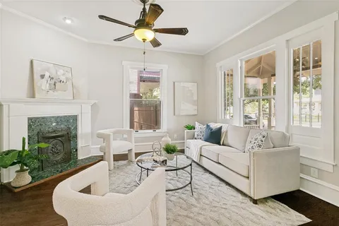 $549,900 | 1821 College Avenue, Fort Worth, TX 76110