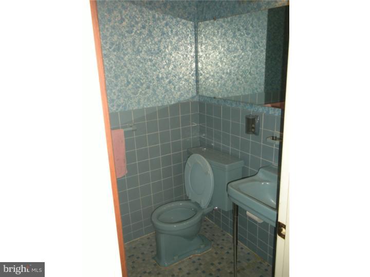 12509 Richton Road Philadelphia, PA 19154 - Photo 16 of 24 Bathroom