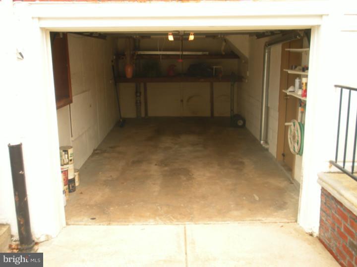 12509 Richton Road Philadelphia, PA 19154 - Photo 4 of 24 Garage