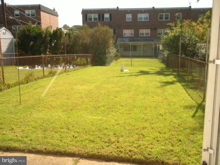 12509 Richton Road Philadelphia, PA 19154 - Photo 5 of 24 Back Yard