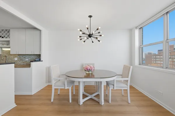 $249,900 | 6301 North Sheridan Road, Unit 8E, Chicago, IL 60660