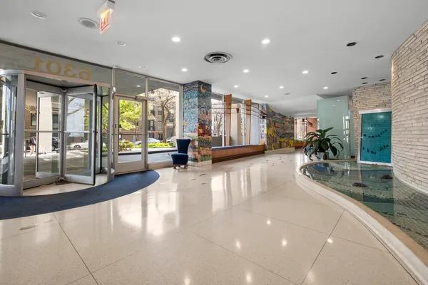 $249,900 | 6301 North Sheridan Road, Unit 8E, Chicago, IL 60660