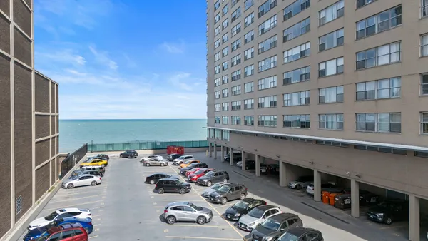 $249,900 | 6301 North Sheridan Road, Unit 8E, Chicago, IL 60660
