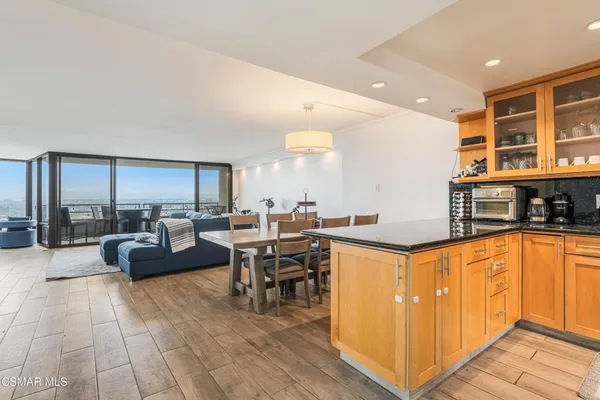 $5,000 | 4316 Marina City Drive, Unit 927C, Marina del Rey, CA 90292