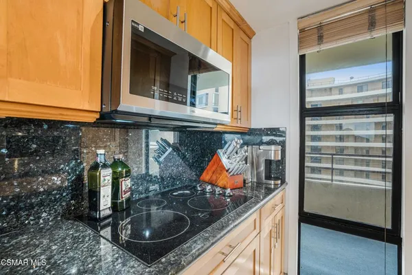 $5,000 | 4316 Marina City Drive, Unit 927C, Marina del Rey, CA 90292