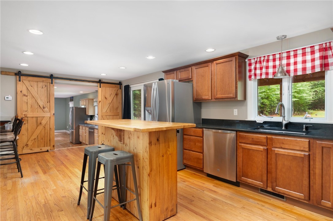 219 Fenner Hill Road Hopkinton, RI 02832 - Photo 5 of 48