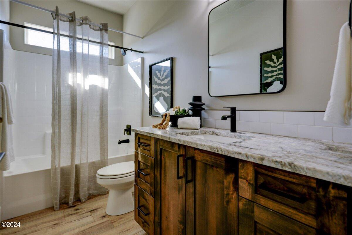 4437 Casa Rio Drive Ontario, OR 97914 - Photo 35 of 45 Main Bath