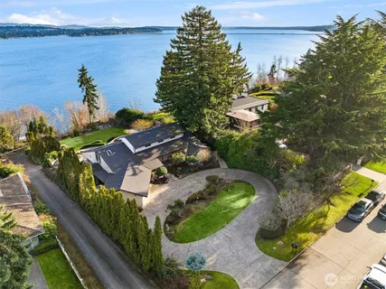 $4,250,000 | 6405 Northeast Windermere Road, Seattle, WA 98105