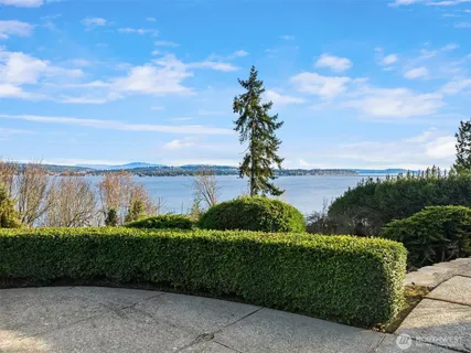 $4,250,000 | 6405 Northeast Windermere Road, Seattle, WA 98105