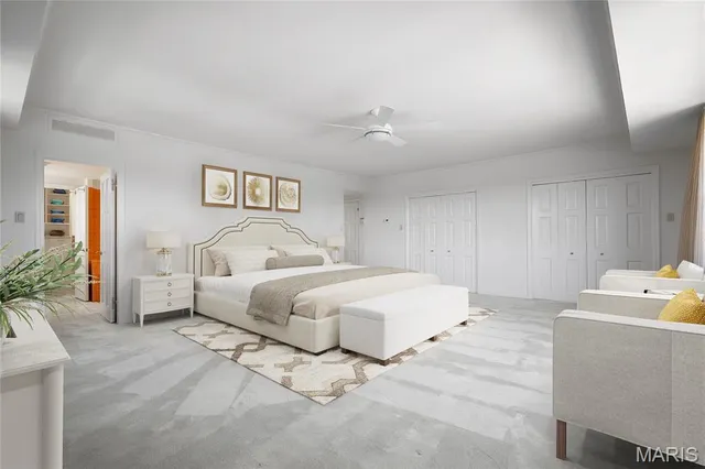 $975,000 | 710 South Hanley Road, Unit 17C, Clayton, MO 63105