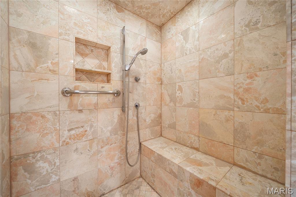 710 South Hanley Road, Unit 17C Clayton, MO 63105 - Photo 34 of 64