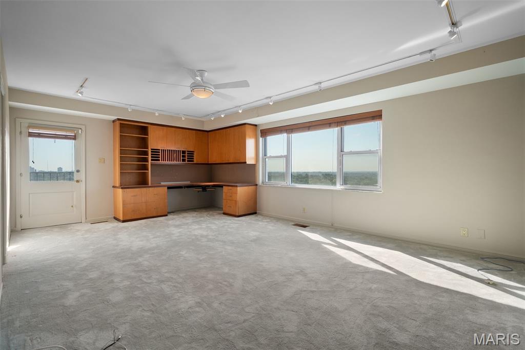 710 South Hanley Road, Unit 17C Clayton, MO 63105 - Photo 36 of 64