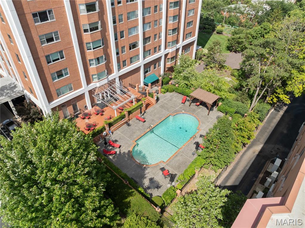 710 South Hanley Road, Unit 17C Clayton, MO 63105 - Photo 59 of 64