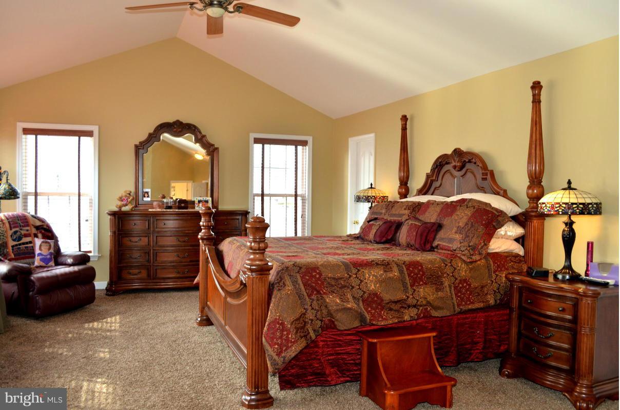 8071 High Castle Road Ellicott City, MD 21043 - Photo 17 of 30 Bedroom (Master)
