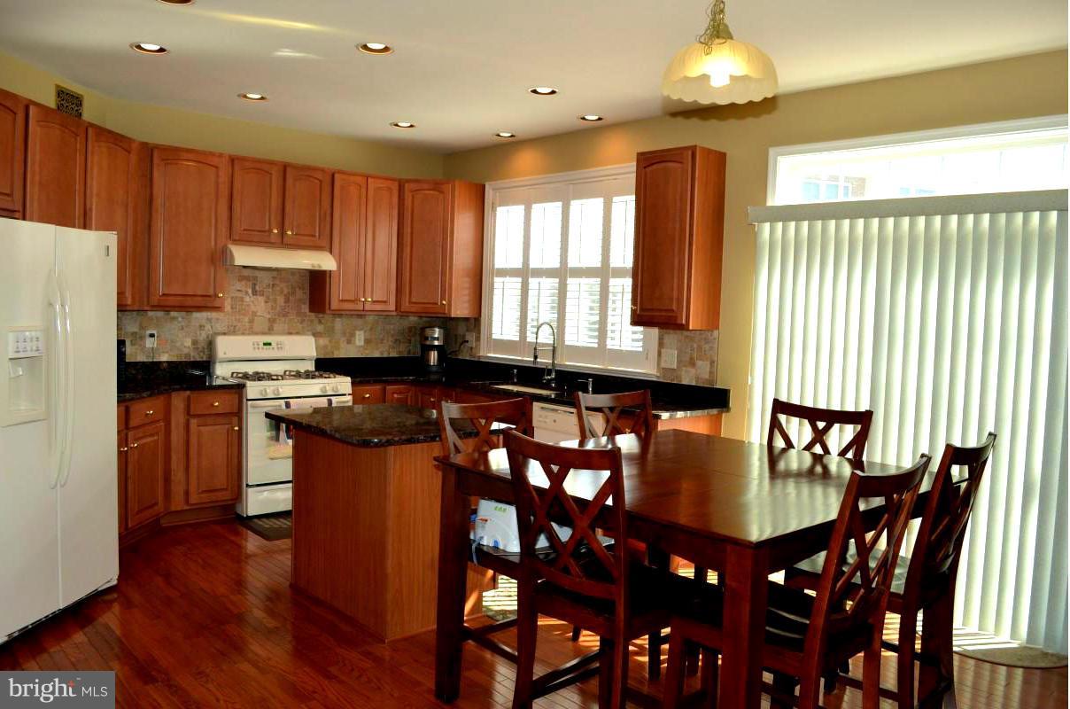 8071 High Castle Road Ellicott City, MD 21043 - Photo 6 of 30 Kitchen