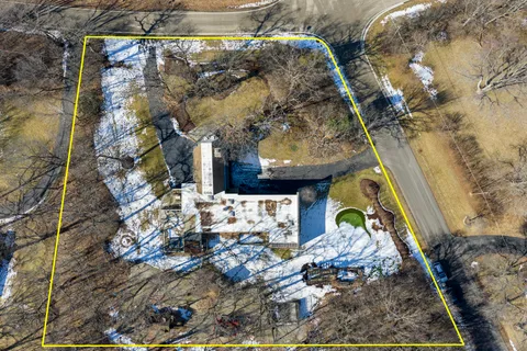 $1,245,000 | 431 Maplewood Drive, Barrington, IL 60010