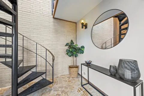 $1,245,000 | 431 Maplewood Drive, Barrington, IL 60010