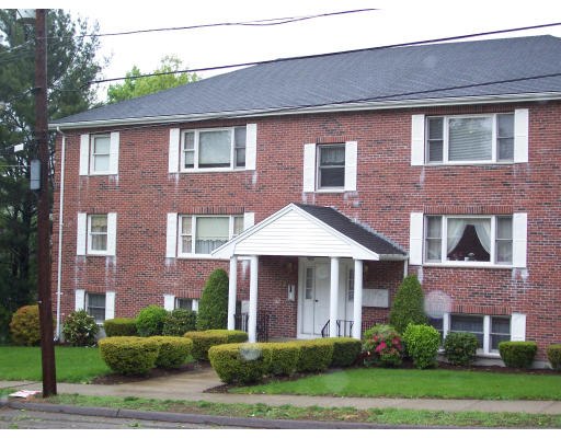 22 Roosevelt Road, Unit 2 Quincy, MA 02169 - Photo 1 of 1 Gallery Image 1
