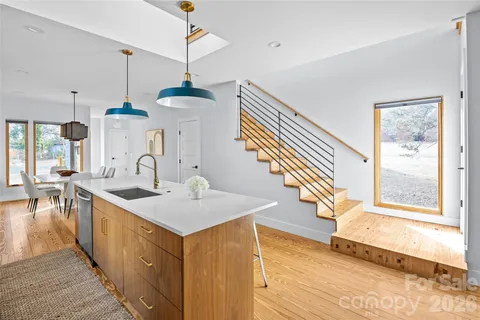 $700,000 | 2553 Elkwood Circle, Charlotte, NC 28205