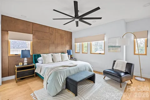 $700,000 | 2553 Elkwood Circle, Charlotte, NC 28205